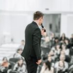 kỹ năng dẫn chương trình của MC